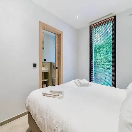 Majestic Cannes Villa, Tranquil Oasis Feriehus