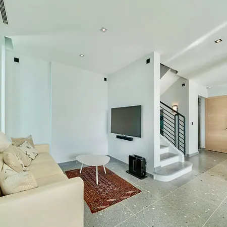 Majestic Cannes Villa, Tranquil Oasis